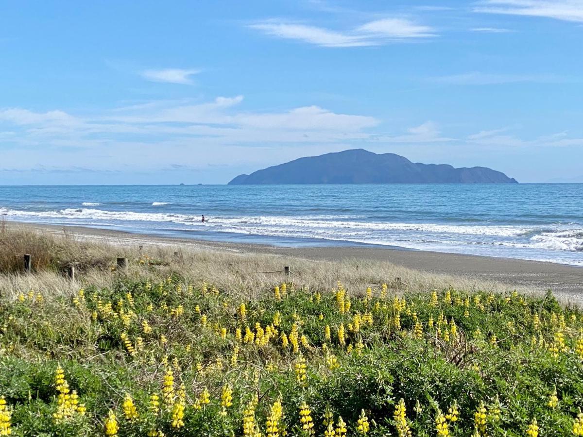 Otaki Beachfront Getaway 外观 照片