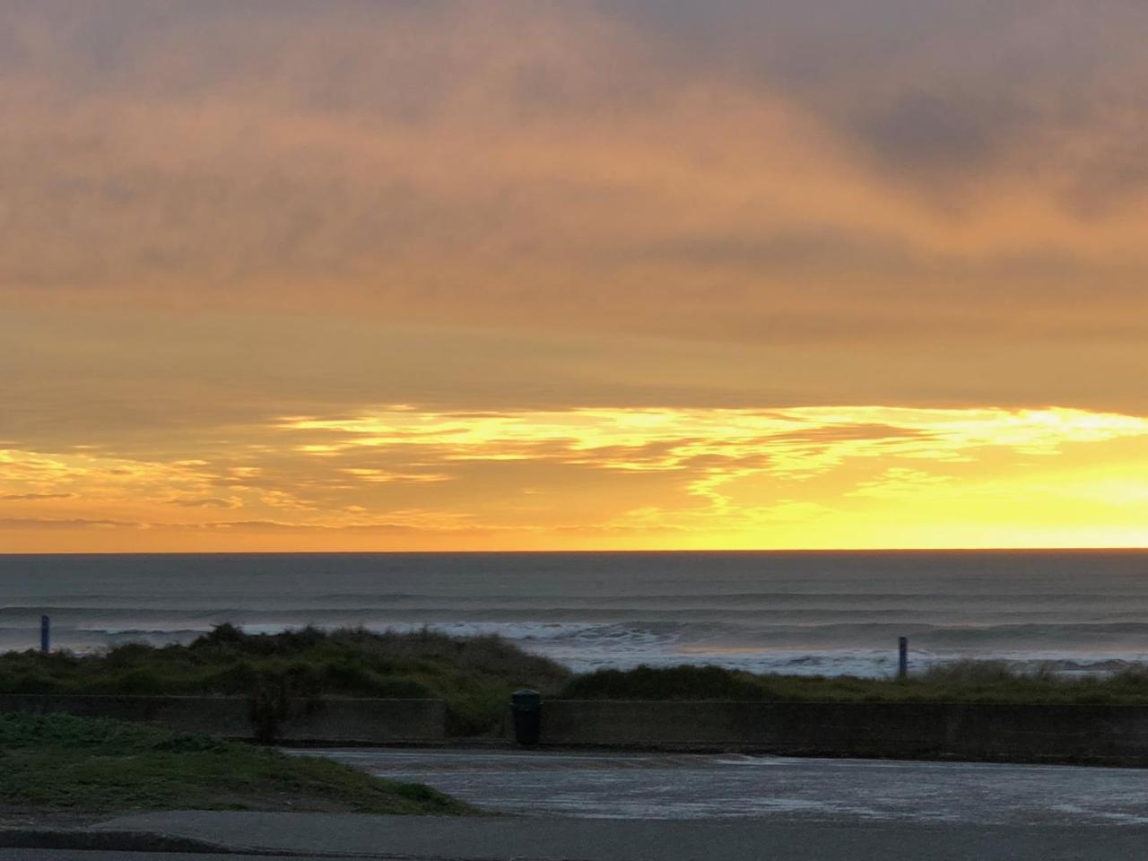 Otaki Beachfront Getaway 外观 照片